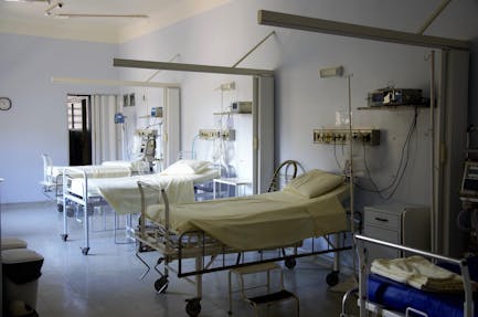 Doç. Dr. Erinç CAN Kalp ve Damar Hastalıkları Uzmanı